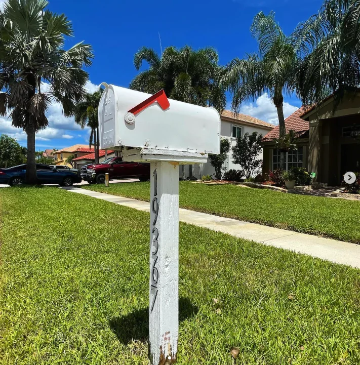 Mailbox and post rust removal. — after